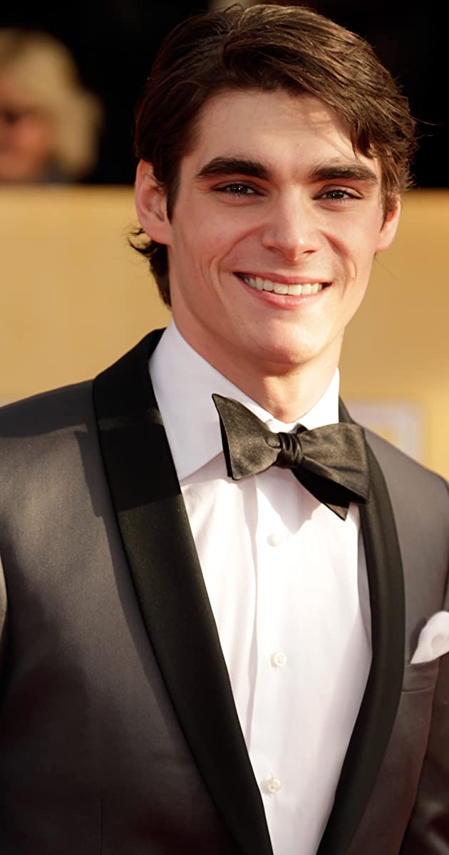 RJ Mitte Height, Age, Body Measurements, Wiki